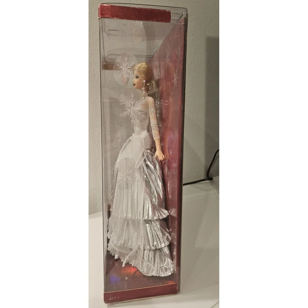 2008 HOLIDAY BARBIE DOLL 